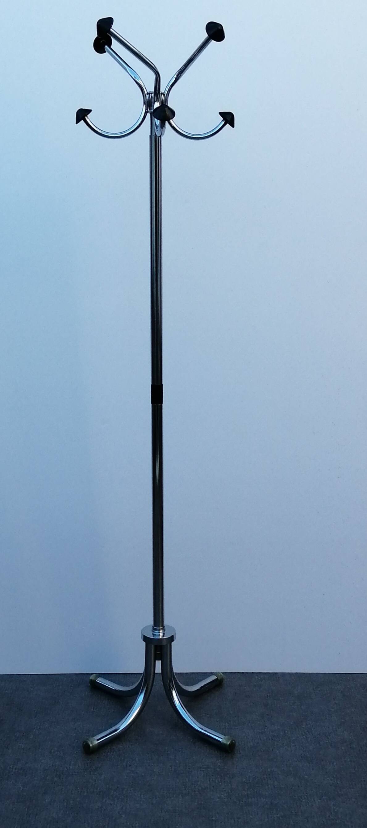 Chrome parrot coat rack, vintage 1970s