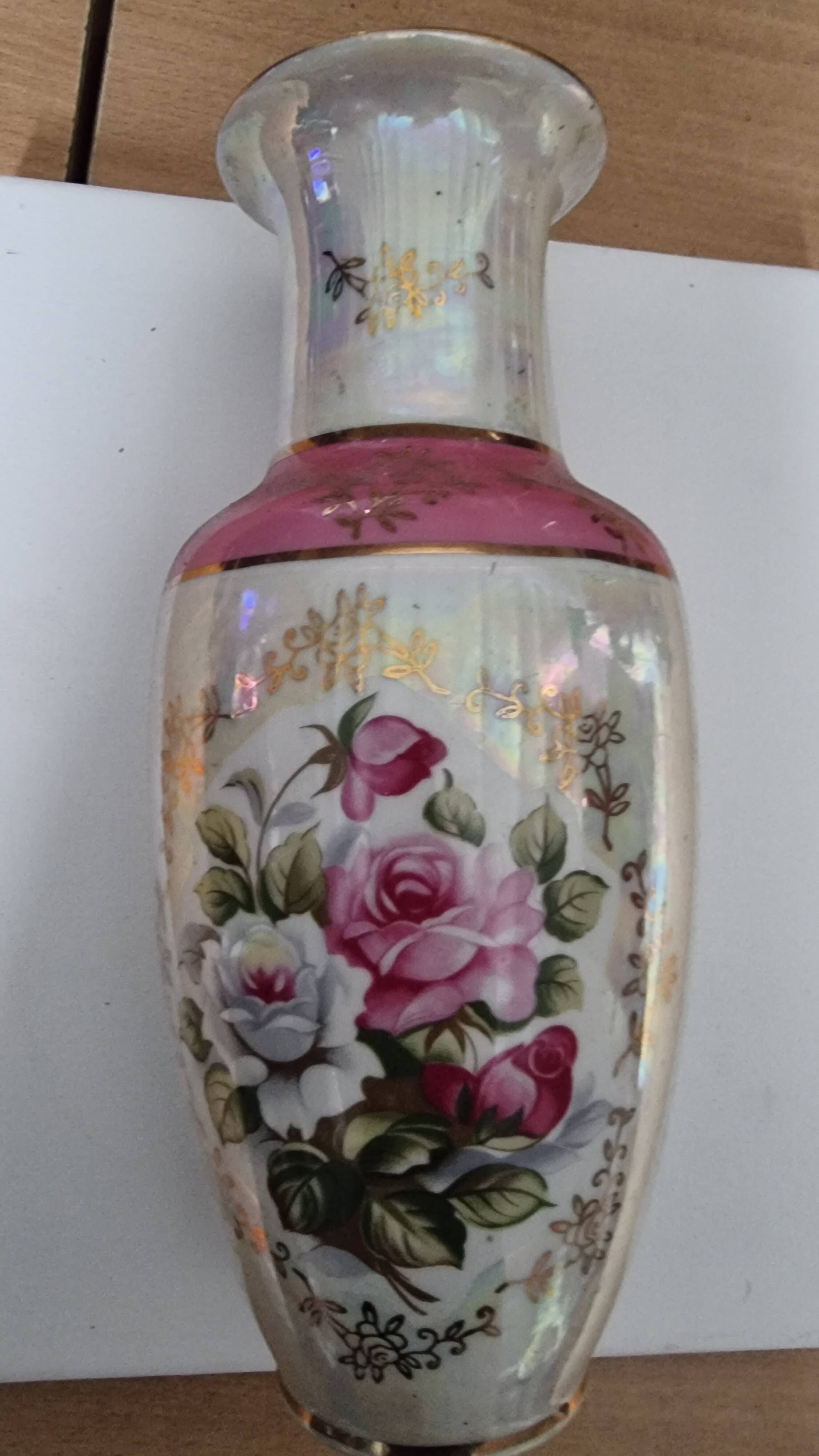 Japanese floral decoration vase