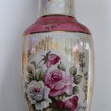 Japanese floral decoration vase