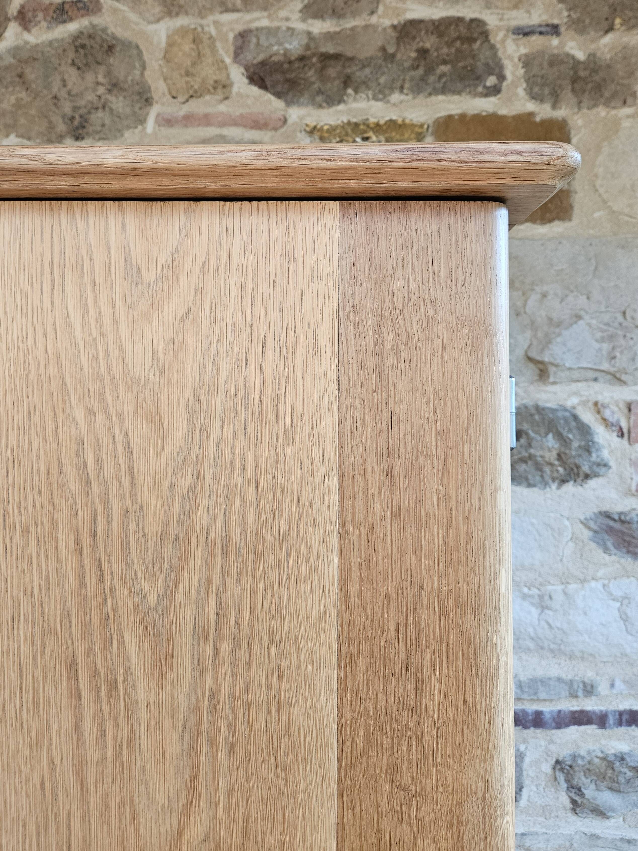 Armoire vintage