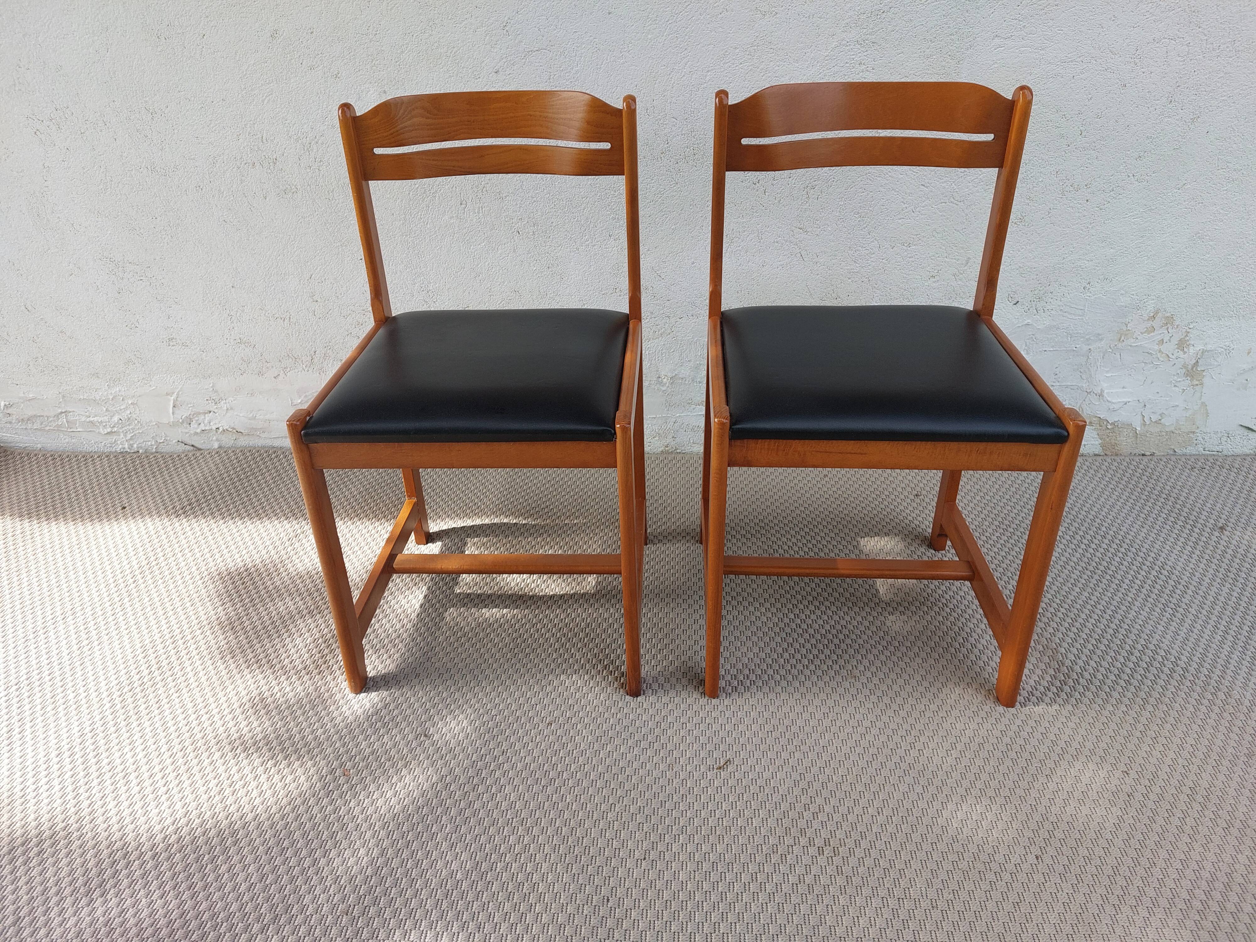 paire de chaises style scandinave, simili cuir noir