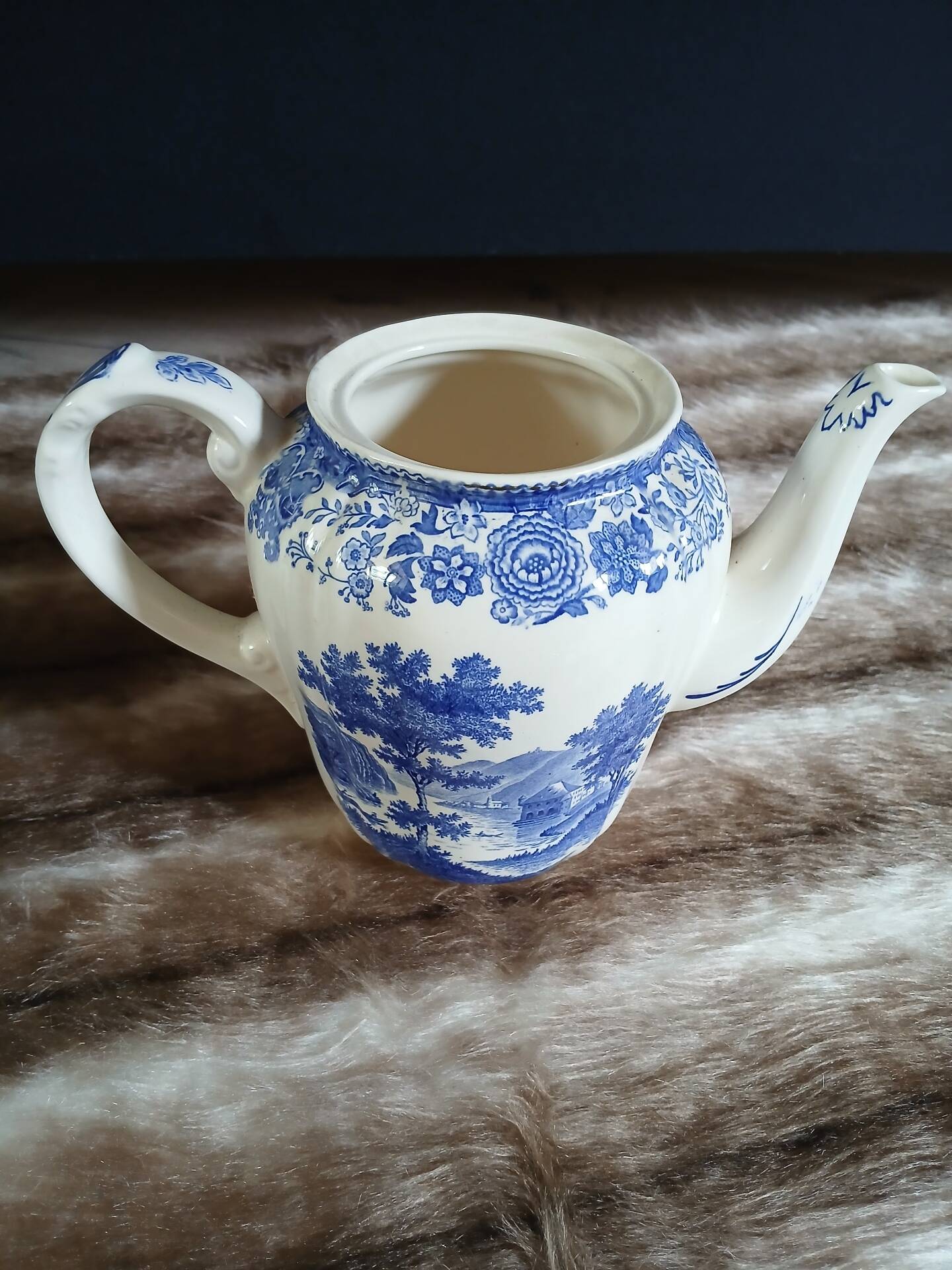 Antique coffee or tea service by Villeroy and Boch