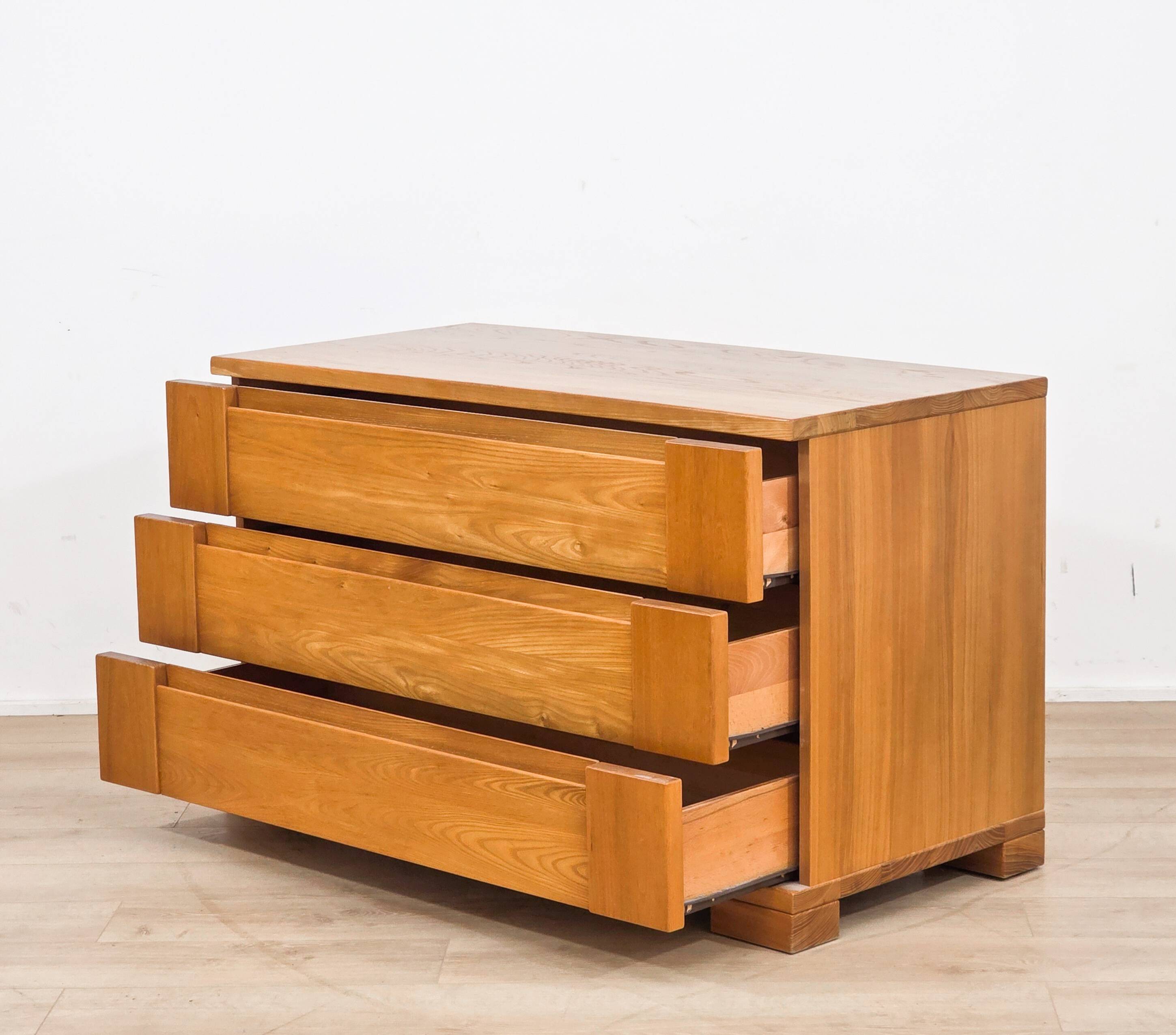 Elm commode Maison Regain from the 1980s.