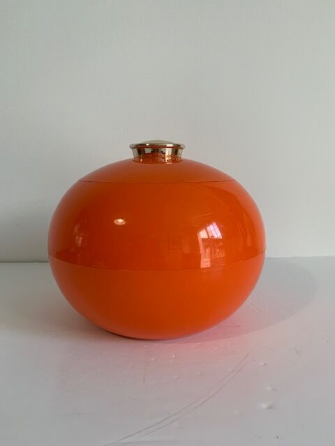 Vintage 70s orange ice cube tray