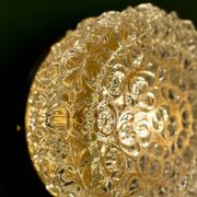 Applique ou plafonnier globe vintage en verre moulé