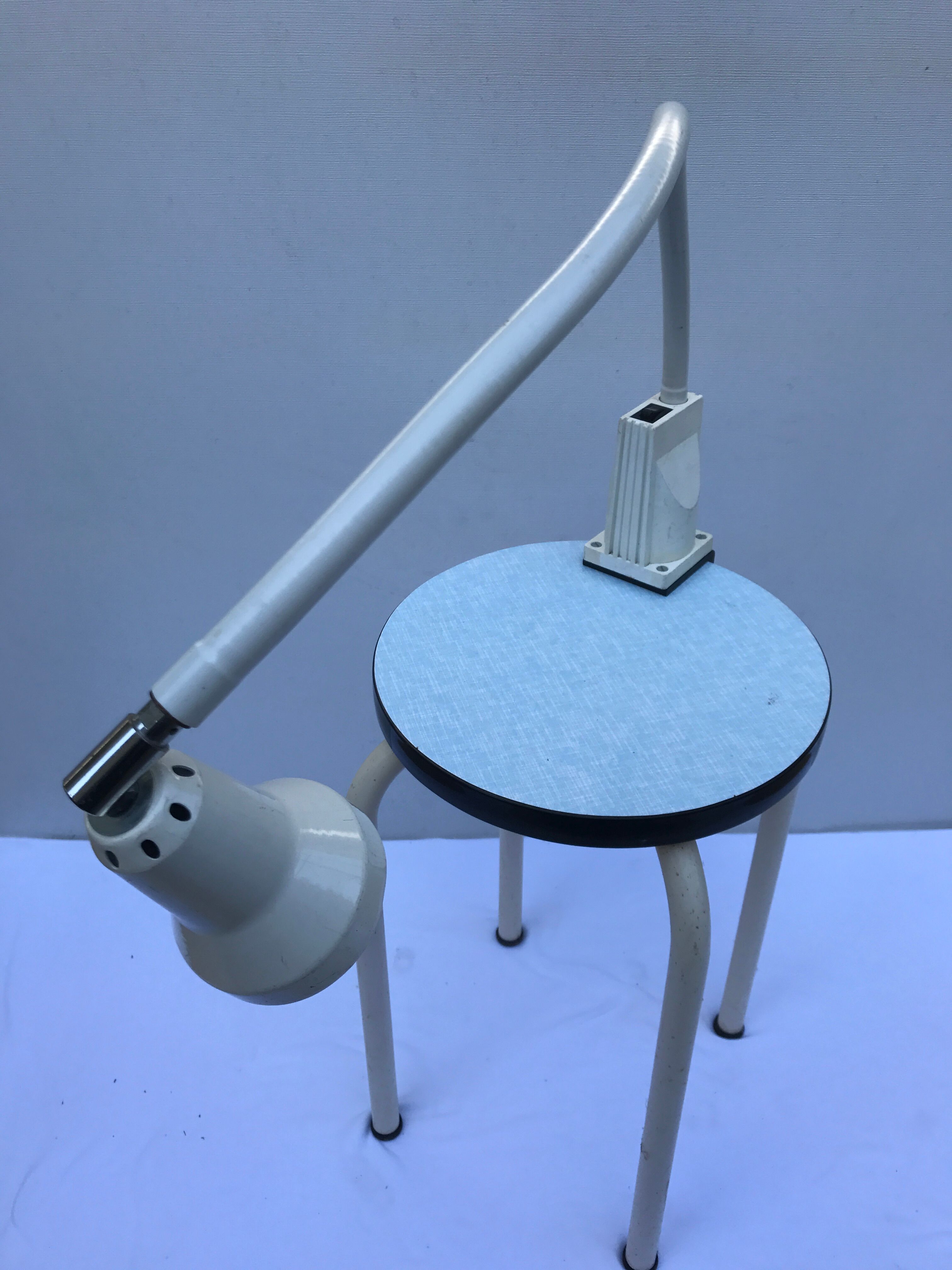Lampe médicale architecte bras flexible & tête metal blanc