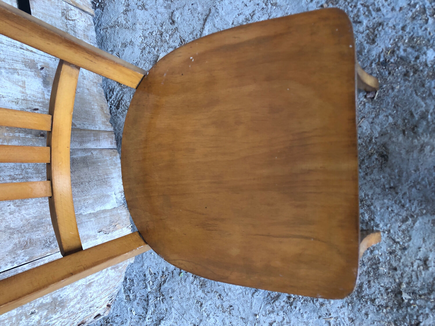 Chaise bistrot en bois clair années 70 vintage