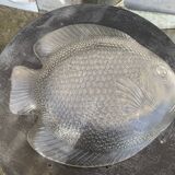 Large fish-shaped dish in transparent glass, made in France, vintage 1970