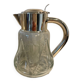 Refresher pitcher