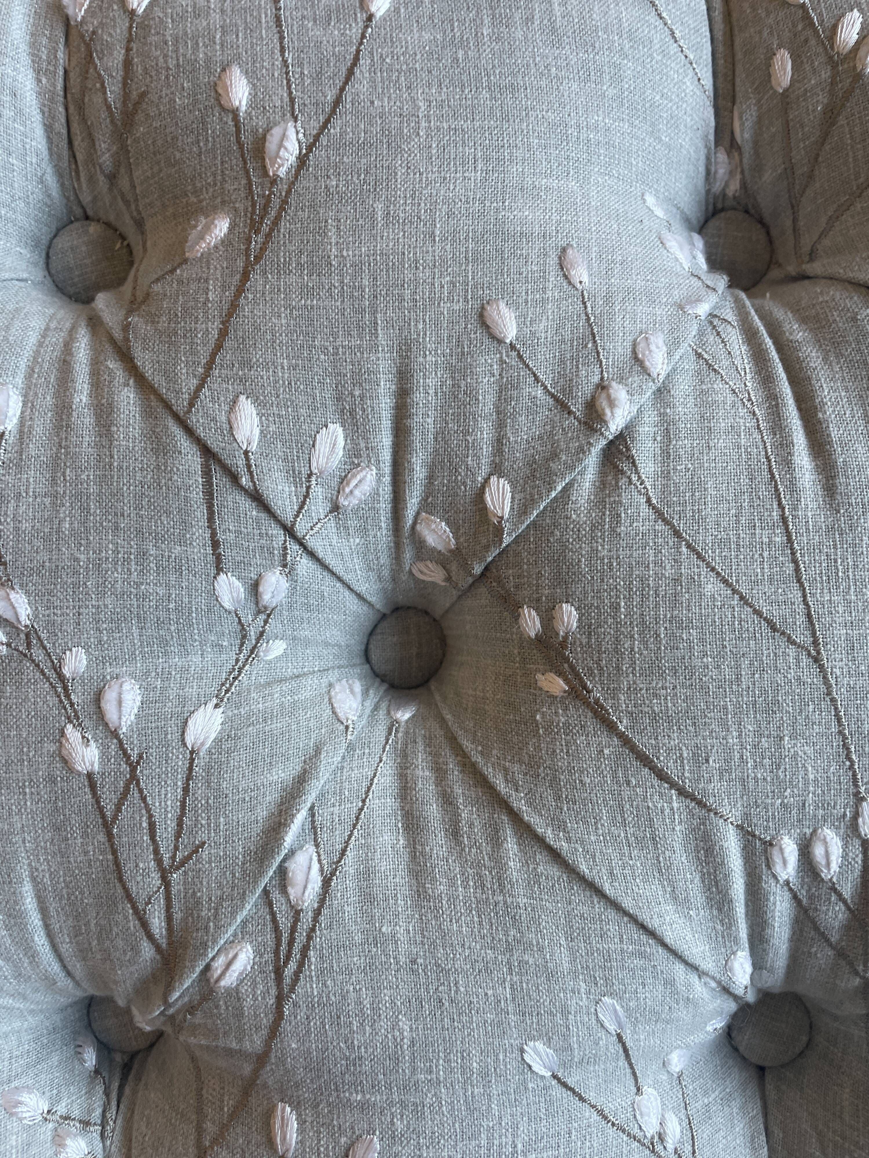 Tufted footrest