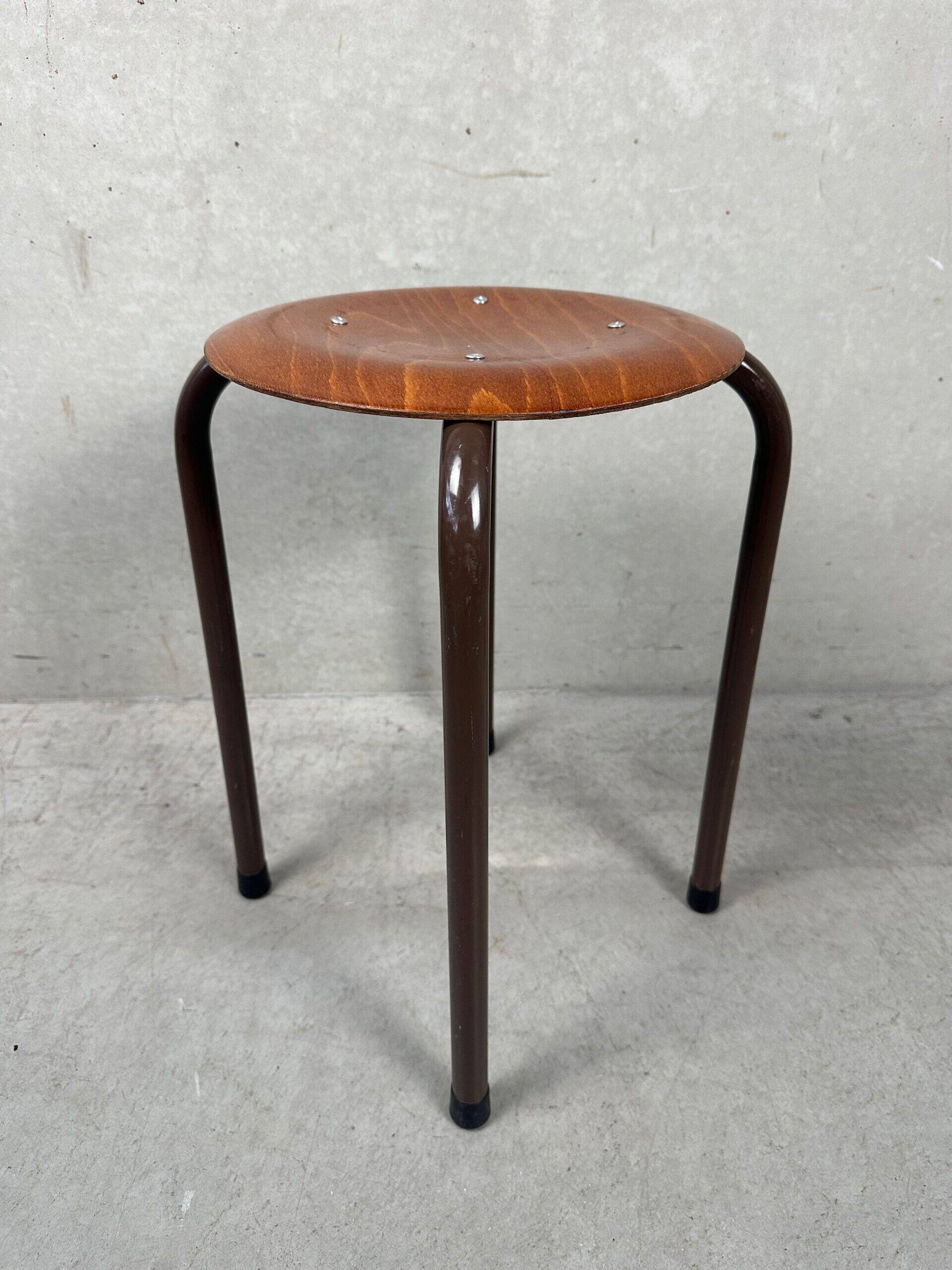 Tabouret vintage – contreplaqué