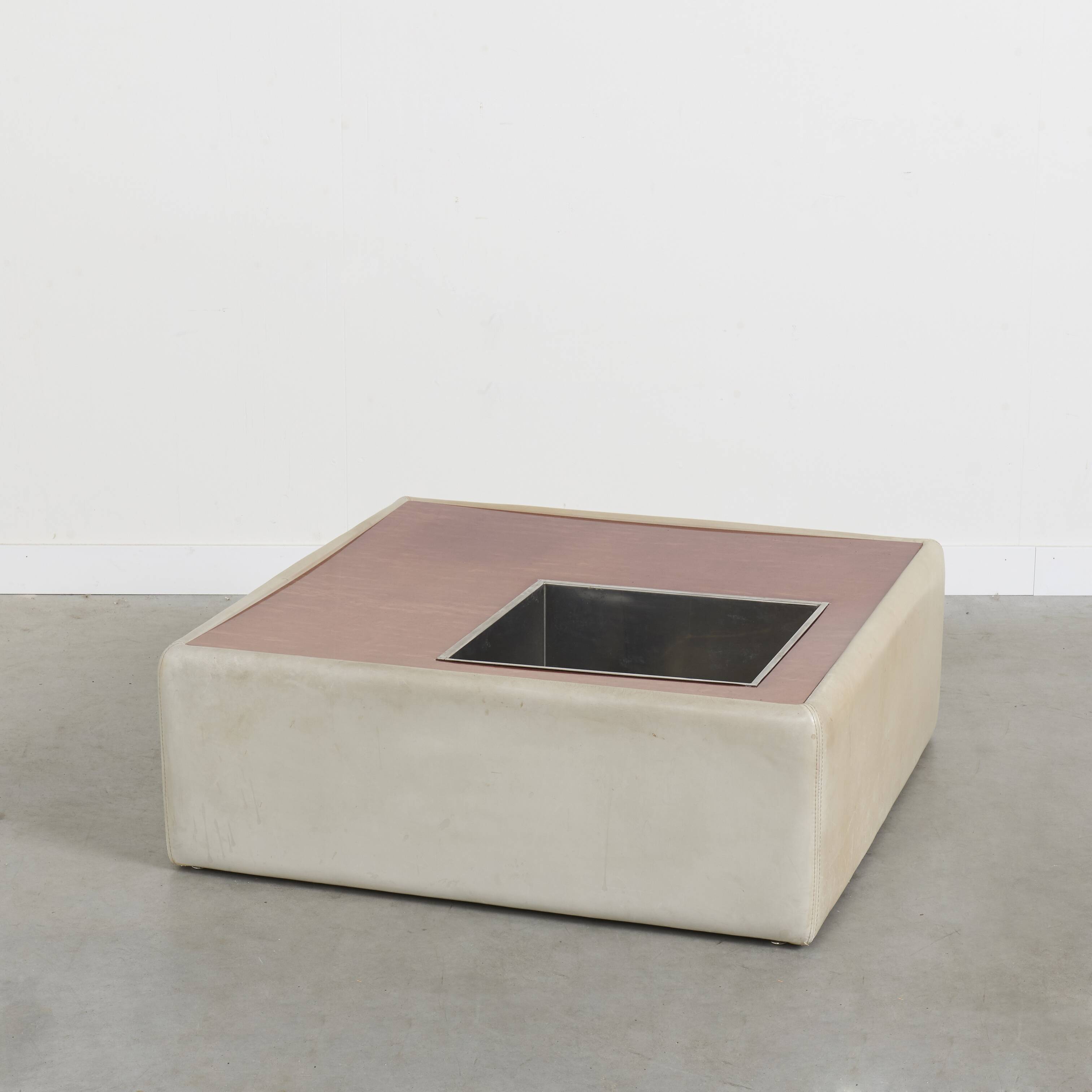 Table basse vintage en cuir avec support pour plantes, 1970