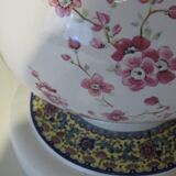 Large vintage ceramic table lamp with oriental images.