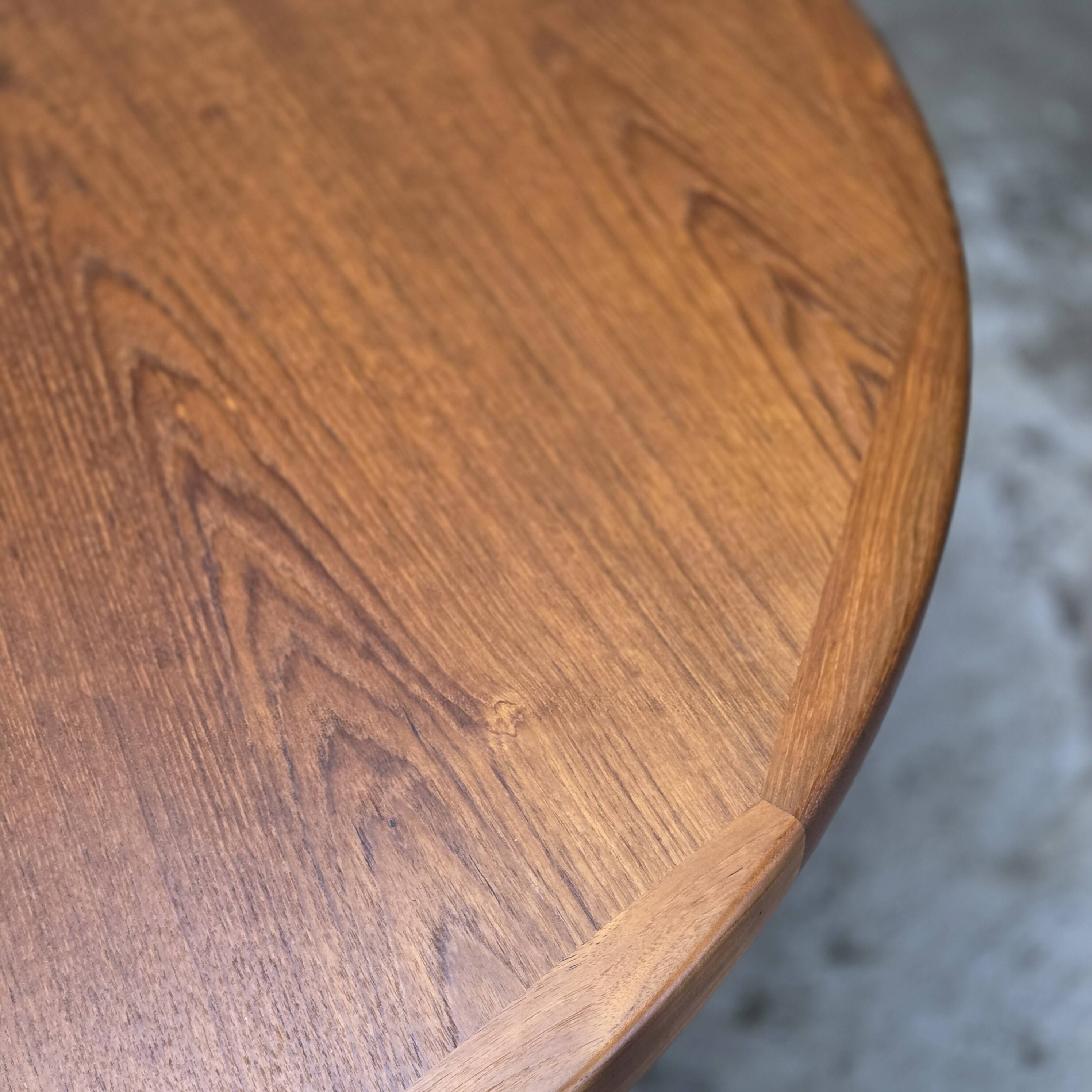 Faarup Møbelfabrik vintage 1960s Danish extendable table