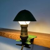 Clip-on mushroom lamp