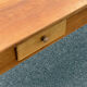 Grande table en noyer massif