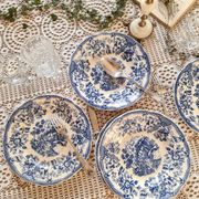 7 assiettes plates, terre de fer, Italie