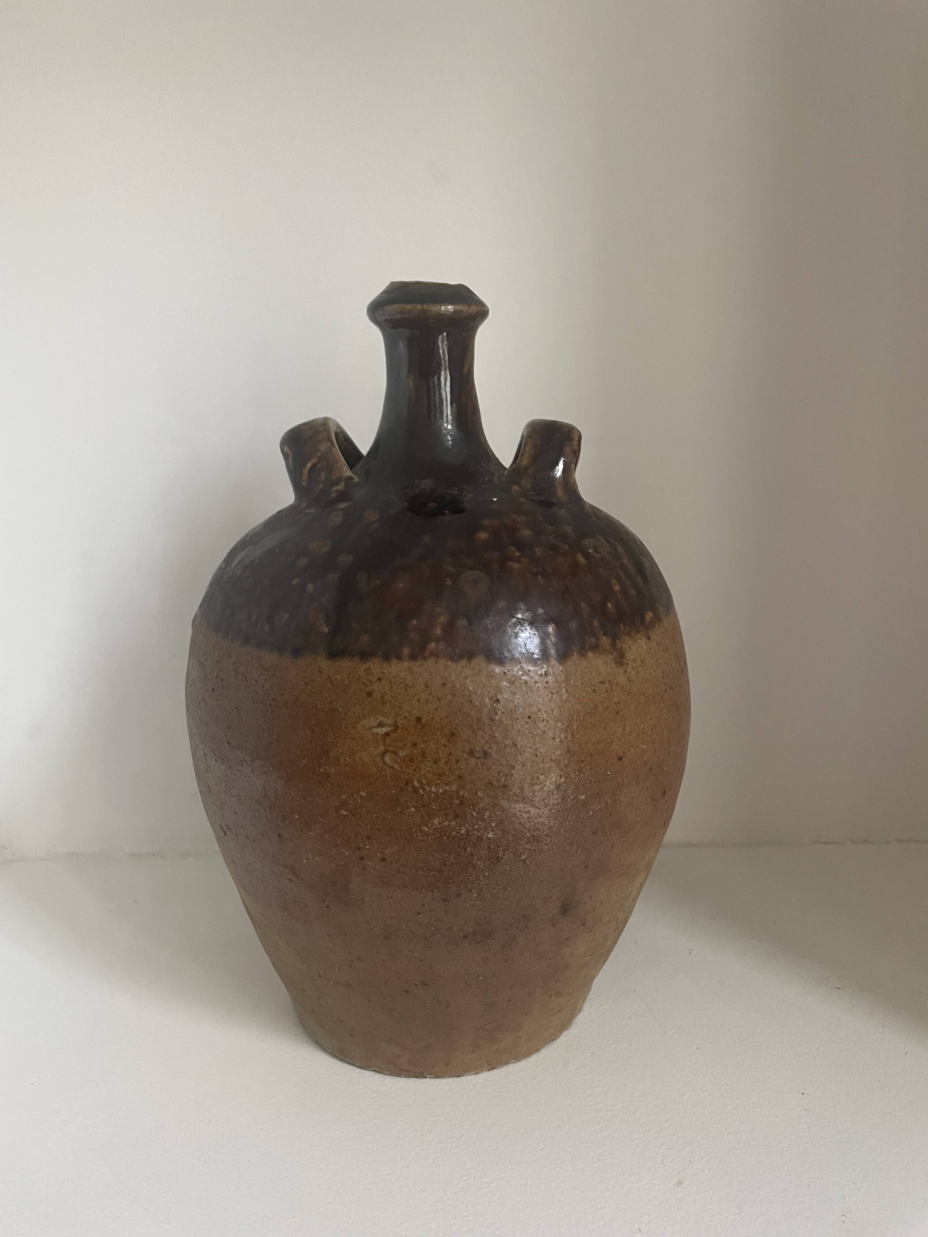 Set of 20 decorative items