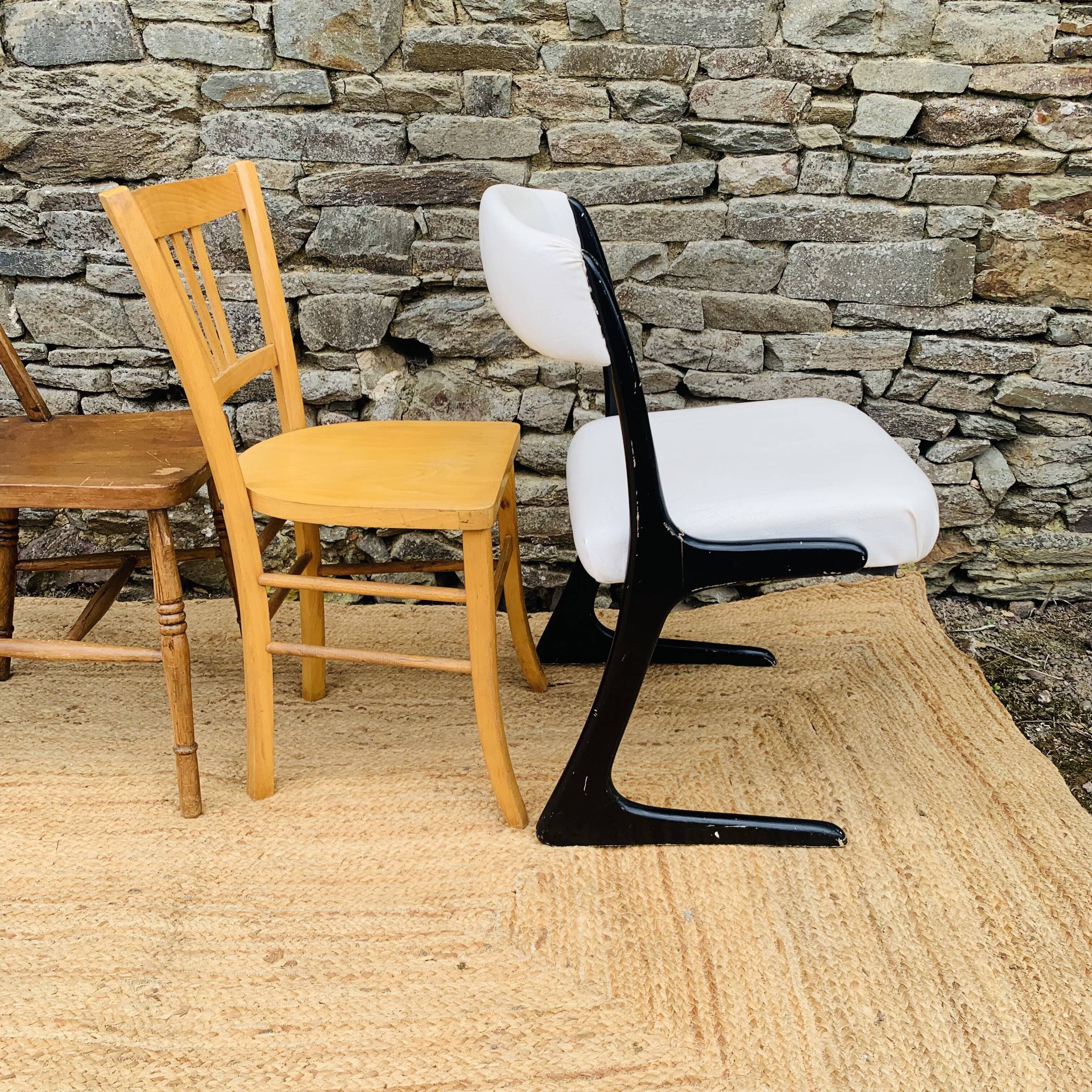Ensemble de 4 chaises dépareillées