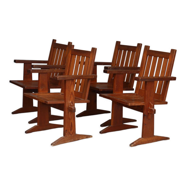 Ensemble de quatre fauteuils scandinaves en pin, années 1930