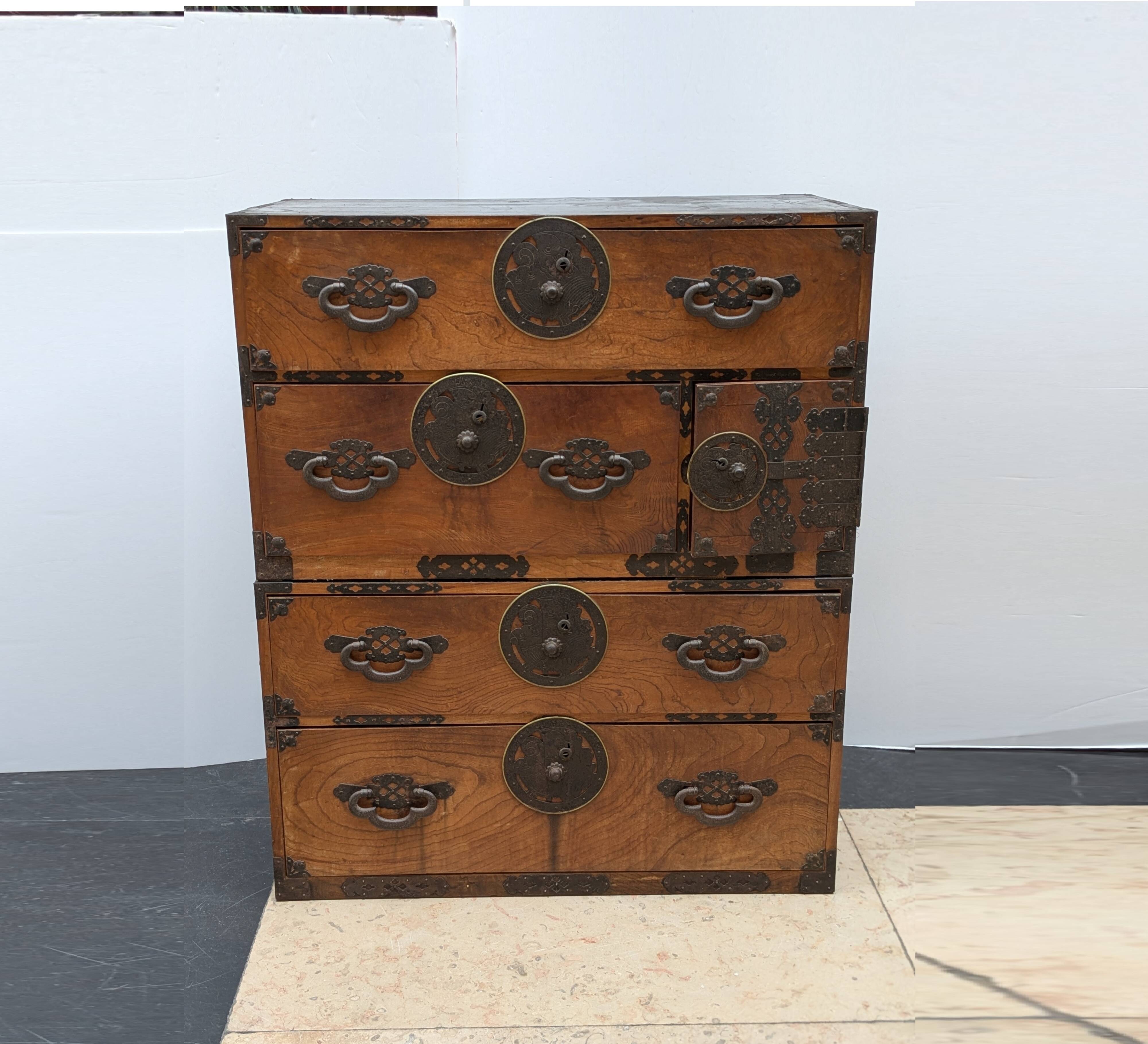 Commode japonaise - tansu - XIXe siècle - ére Meiji