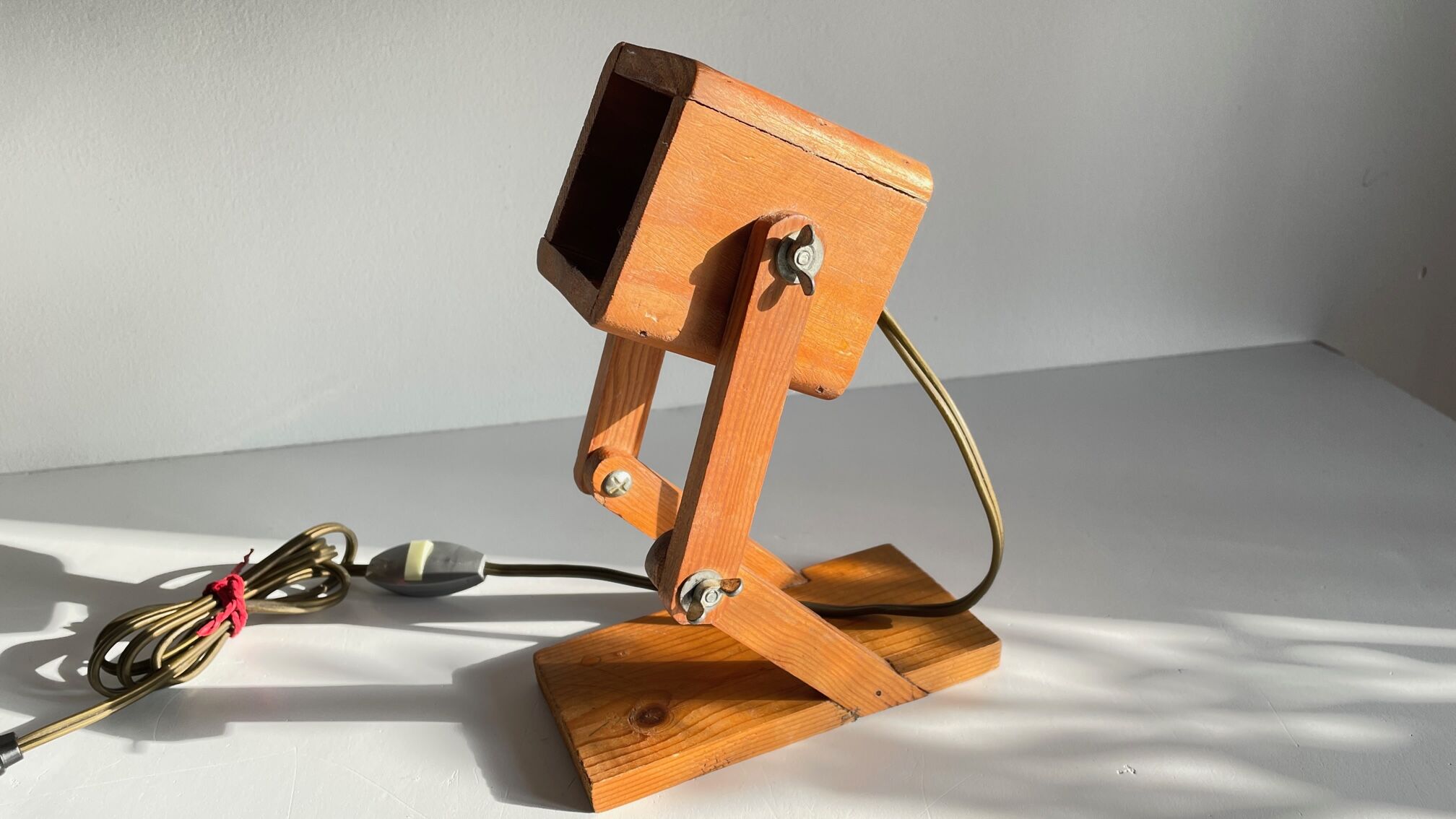 Articulated wooden lamp 70s/80s