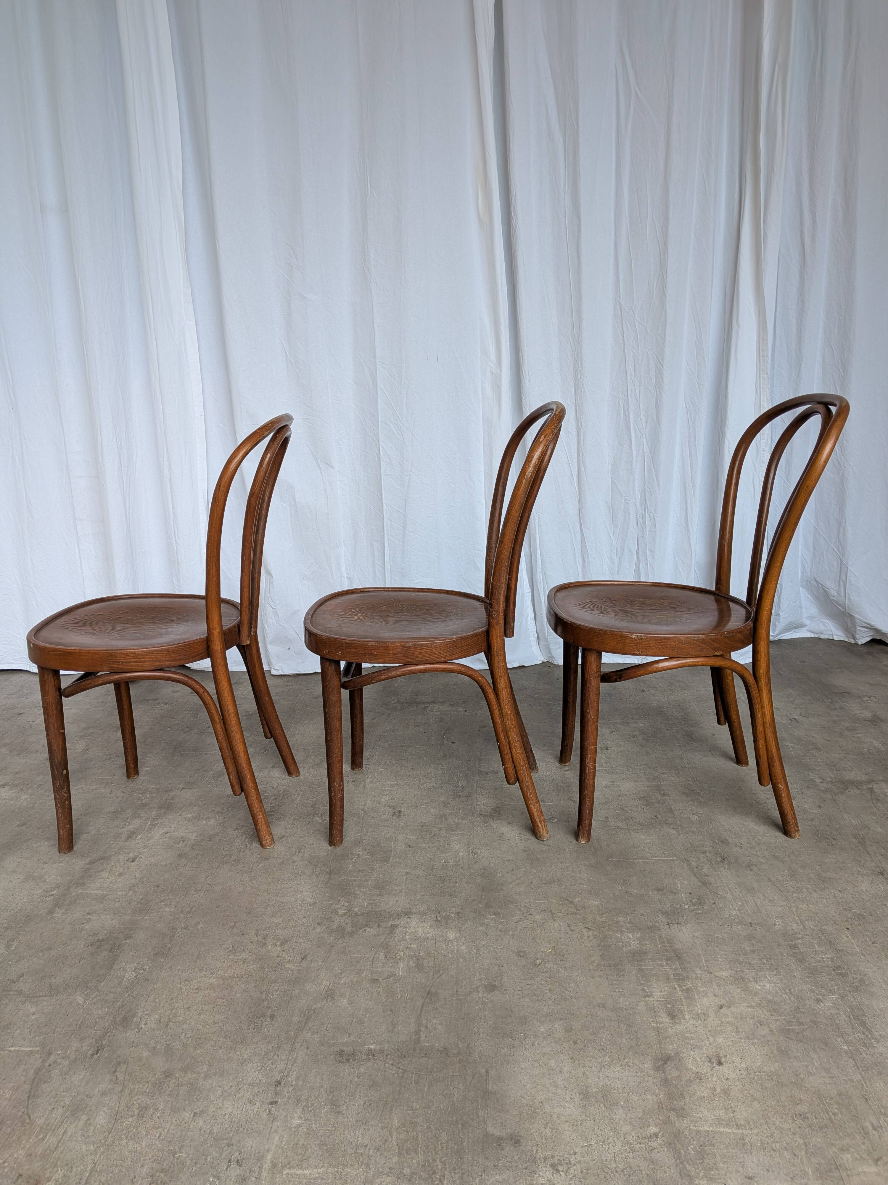 Set of 3 Vintage Thonet Style Bentwood Chair, Carved Wood Dining Chair
