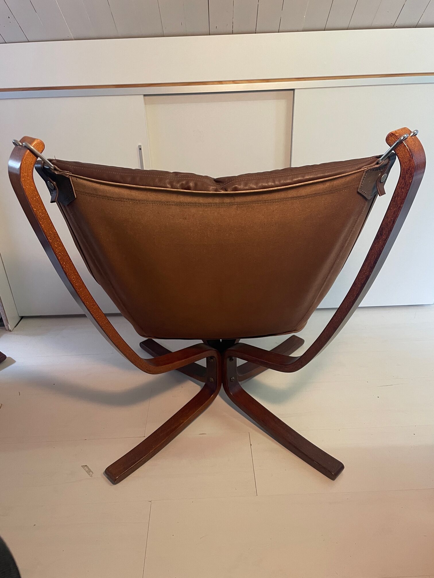 3 vintage Falcon chairs. By Sigurd Ressel for Vatne Møbler Norway. 1970's. Falcon chairs