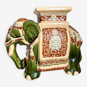 Éléphant en céramique vert