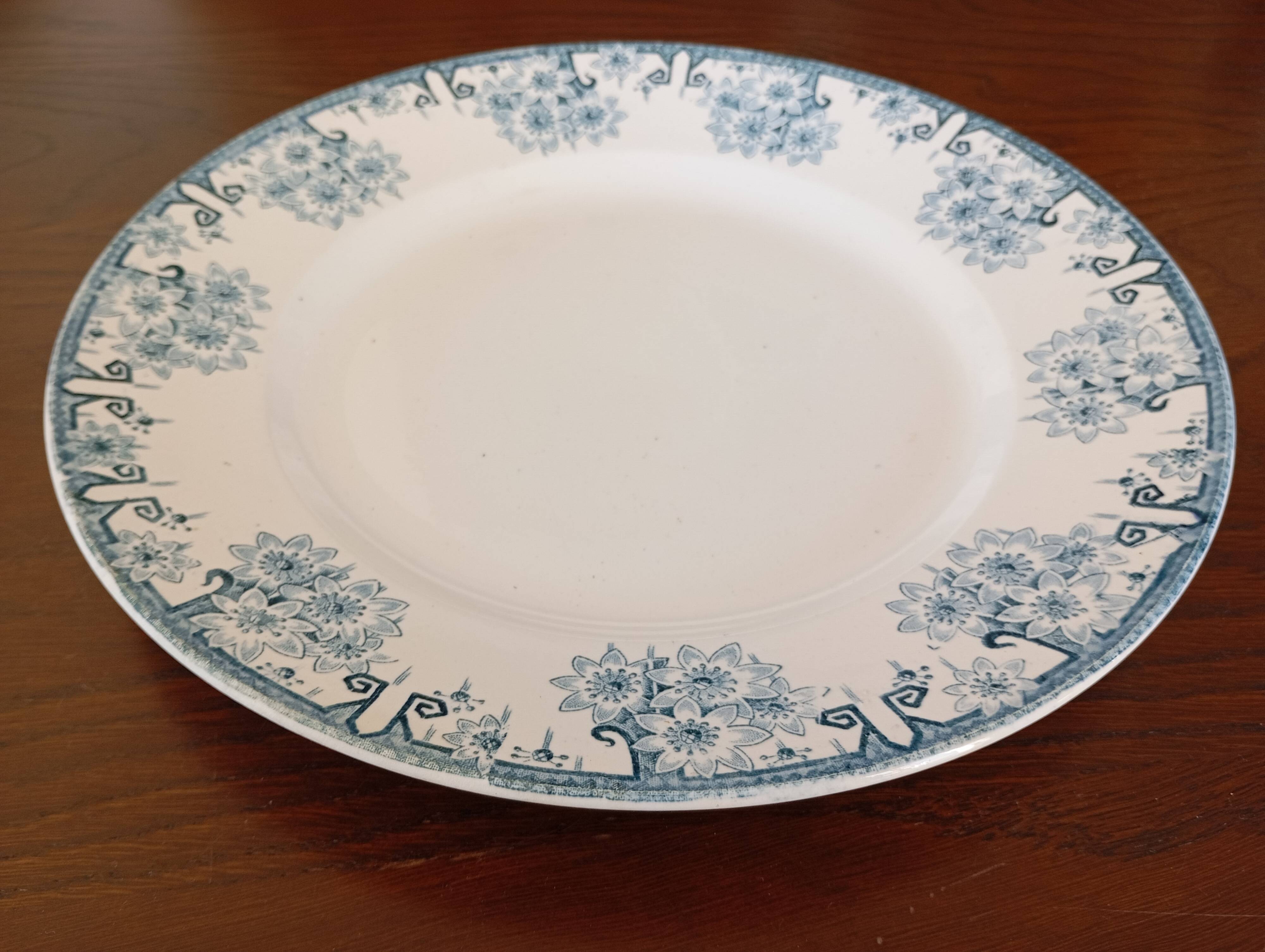 Longwy ironstone cake dish "Daisies"