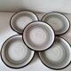 Ensemble de 10 assiettes Salins décor spirale minérale gris et brun