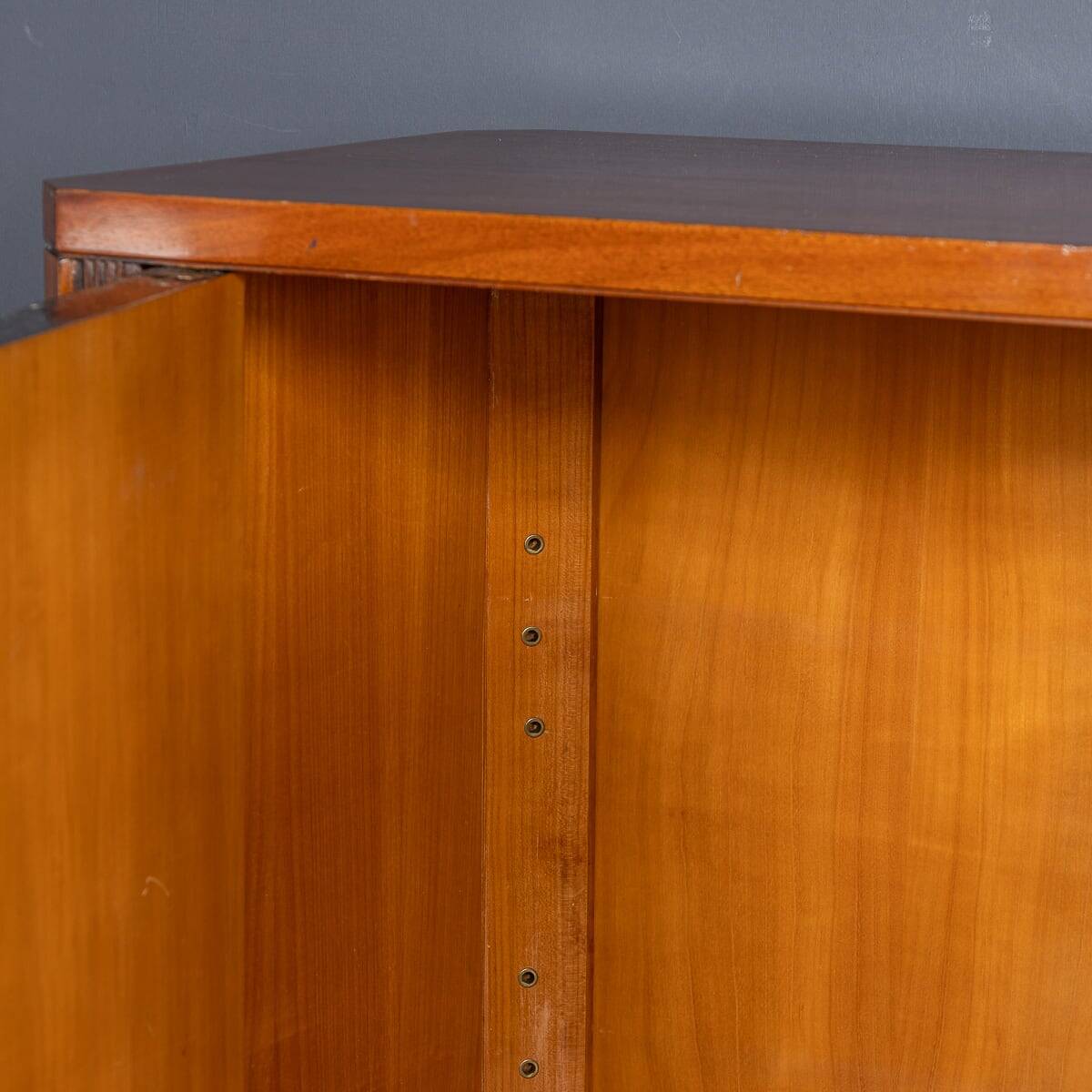 MID 20thC ITALIAN STRIPED WOODEN BUFFET BY PAOLO BUFFA c.1950