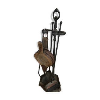 Old chimney servant