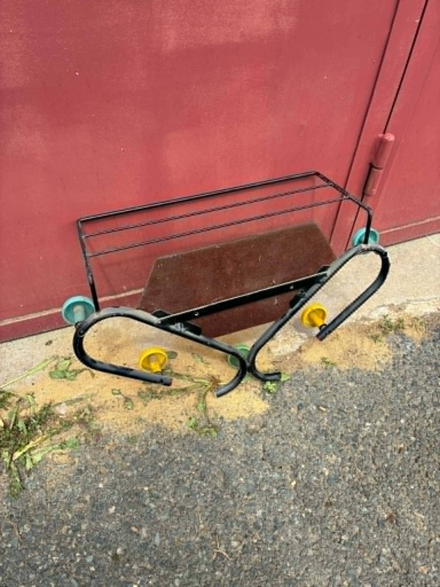 Wall coat rack