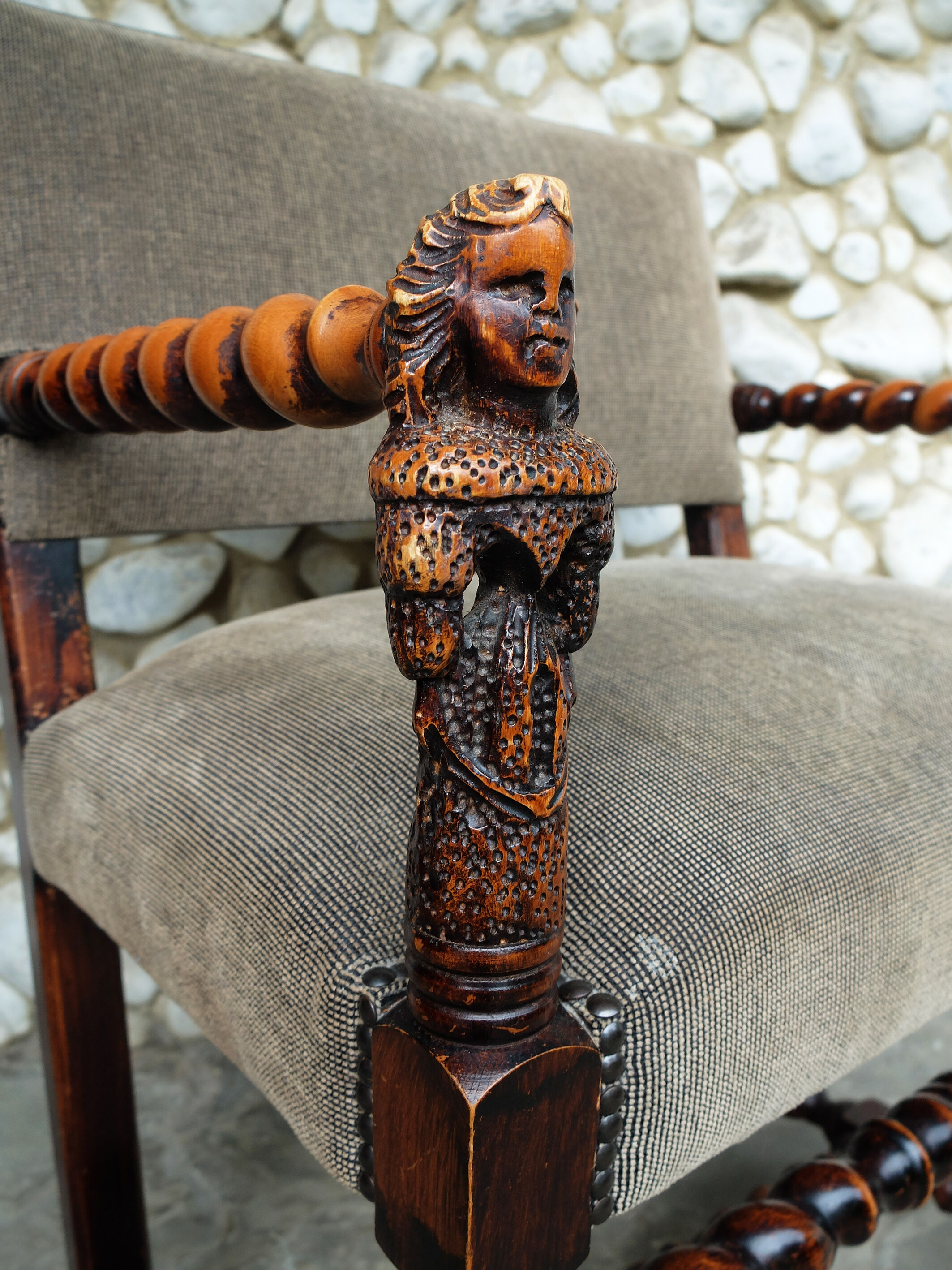 Armchair with sculpted armrests, bust of a woman, Louis XIII Renaissance style