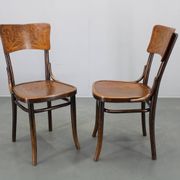 Pair of Thonet Art Nouveau bentwood chairs, Czechoslovakia, 1920s