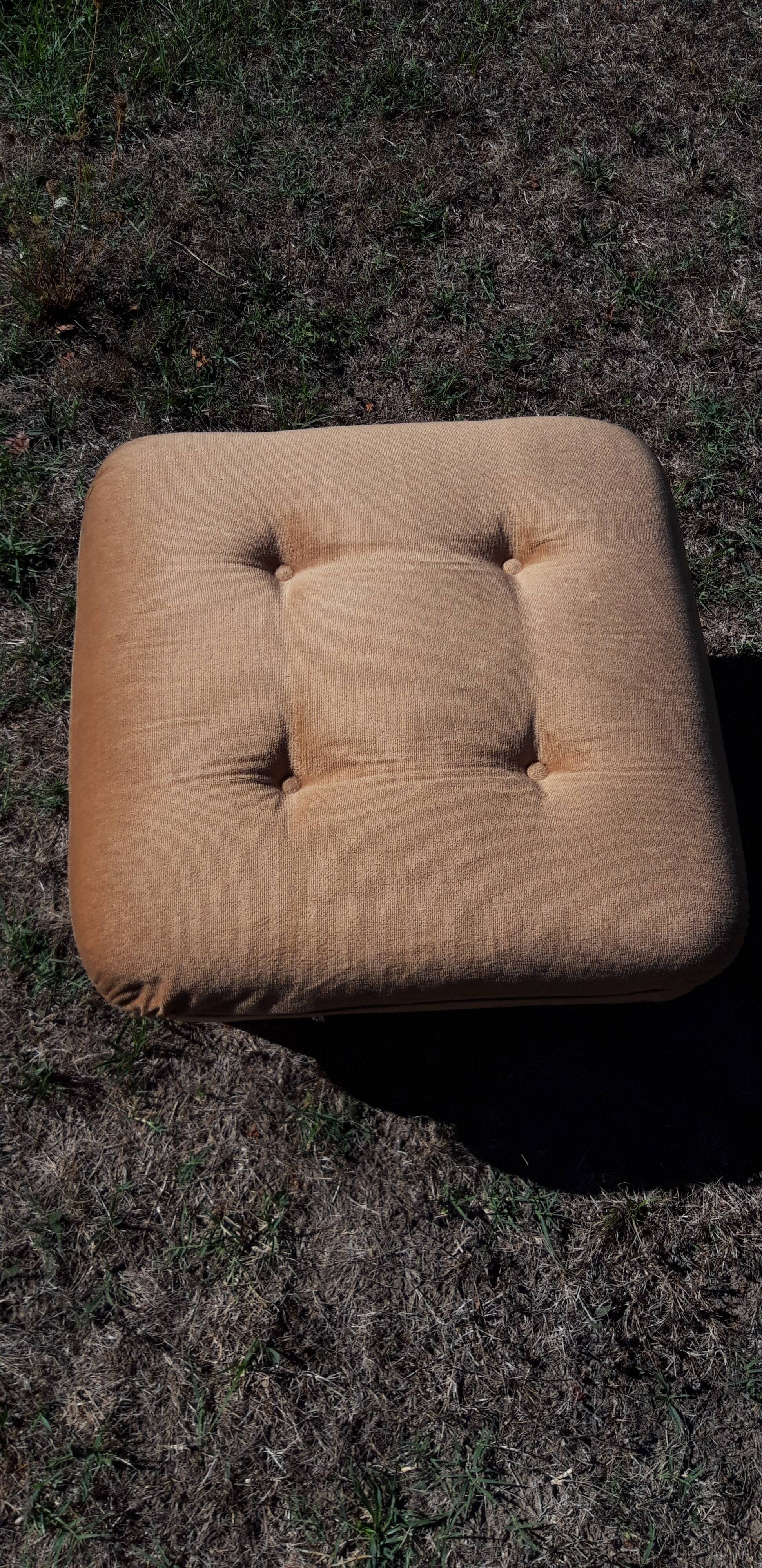 Pouf carré marque Gamba