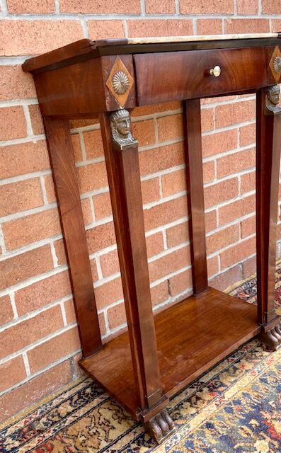 Empire console back from Égypt