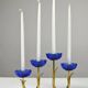 Bougeoirs en laiton massif et en verre artistique bleu cobalt par Gunnar Ander pour Ystad-Metall, Suède, années 1950.