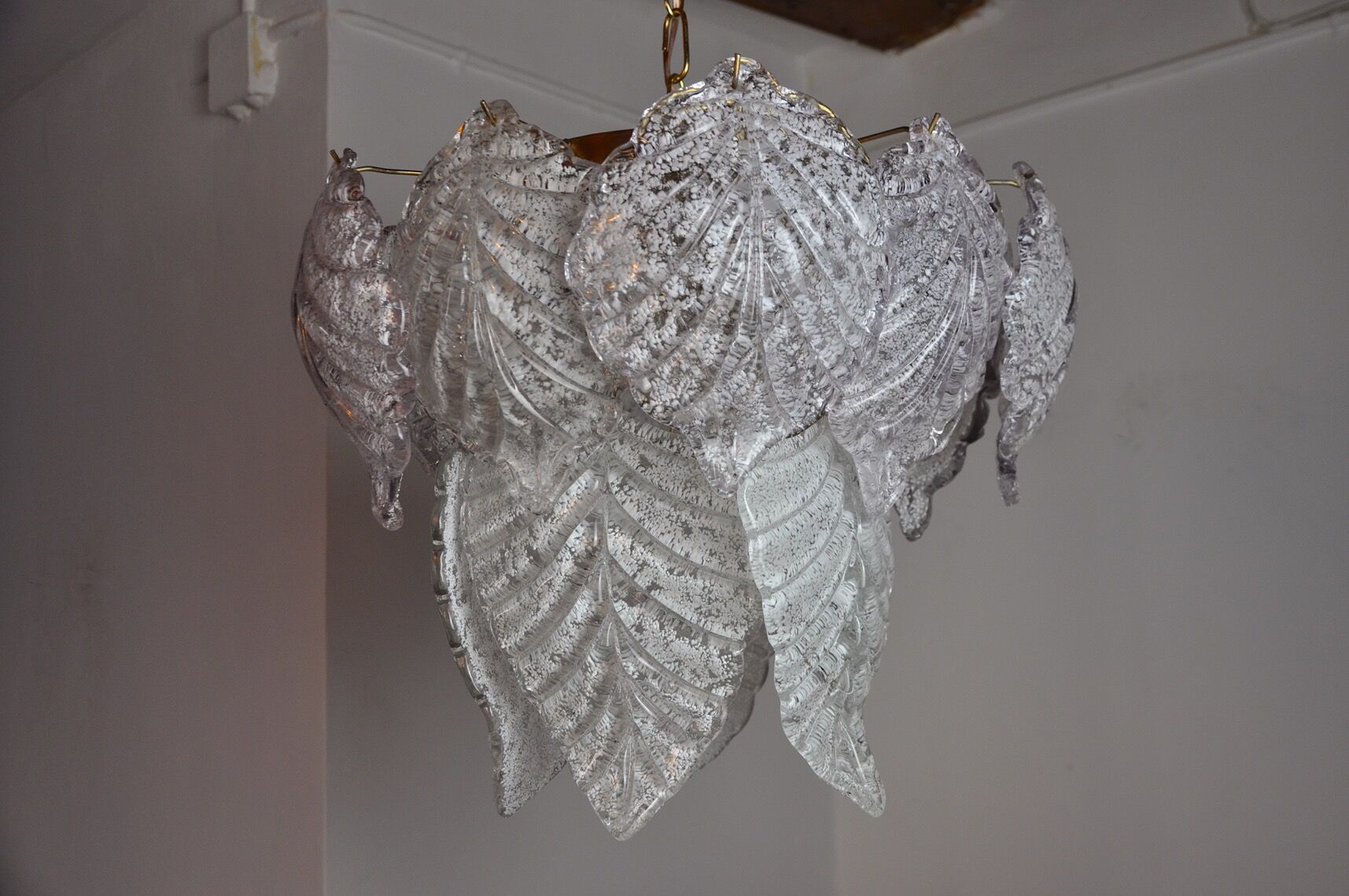 Lustre "Feuilles" 2 niveaux, verre givré,  Murano Mazzega,  italie 1960