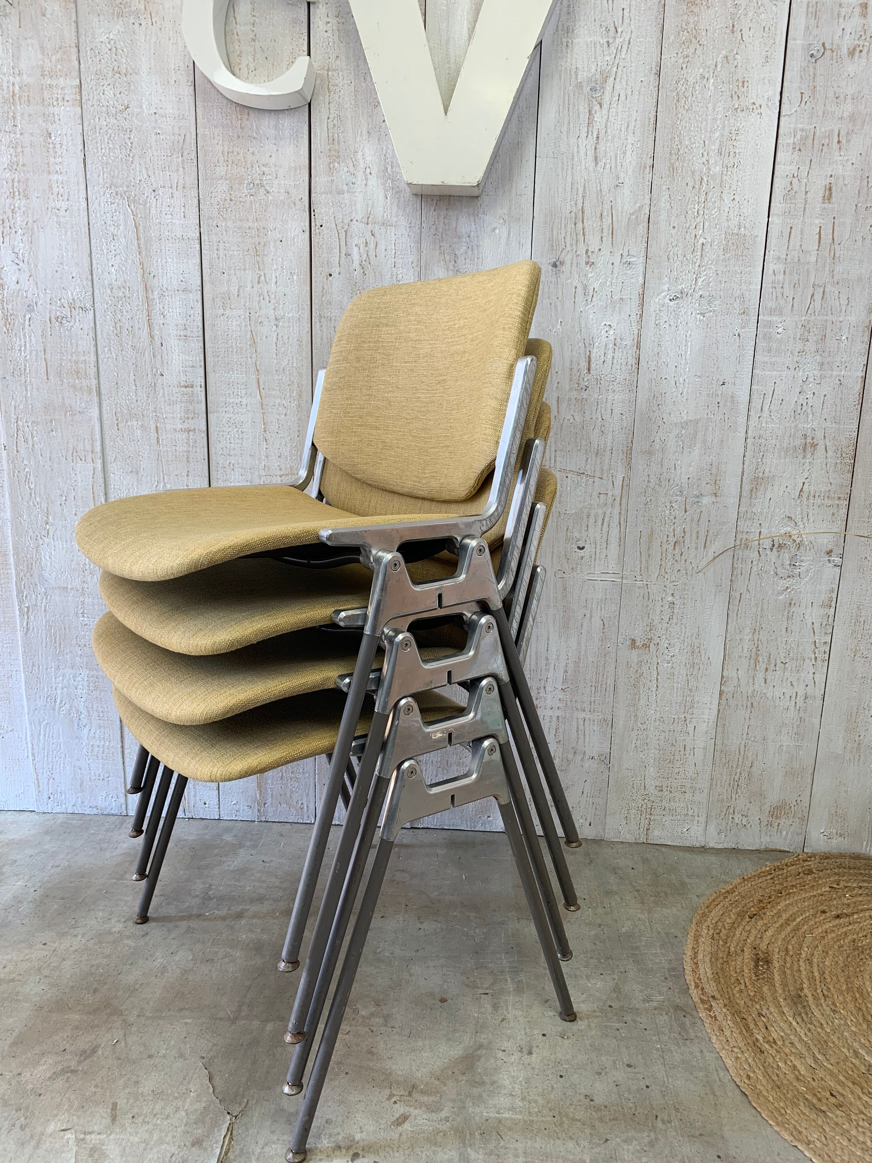 Series of 4 chairs by Piretti Giancarlo, Castelli