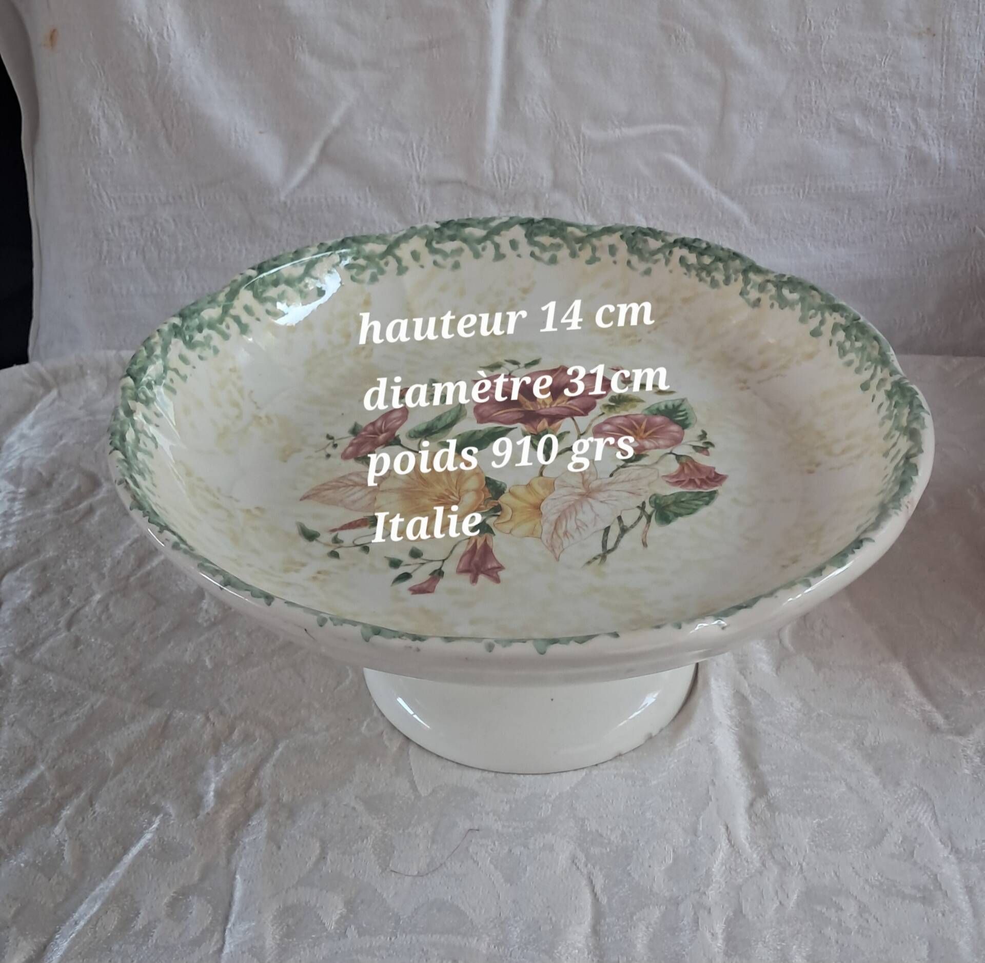 Ceramic compote with floral decoration