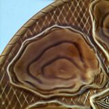 Duo of oyster plates in slip