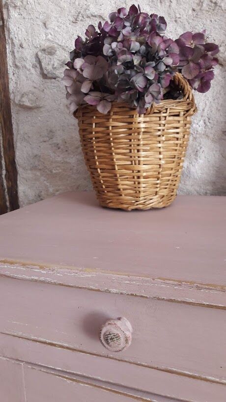 Pink parisian buffet