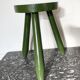 Tabouret trépied peint
