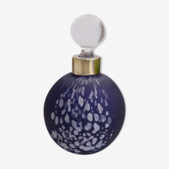 Perfume bottle