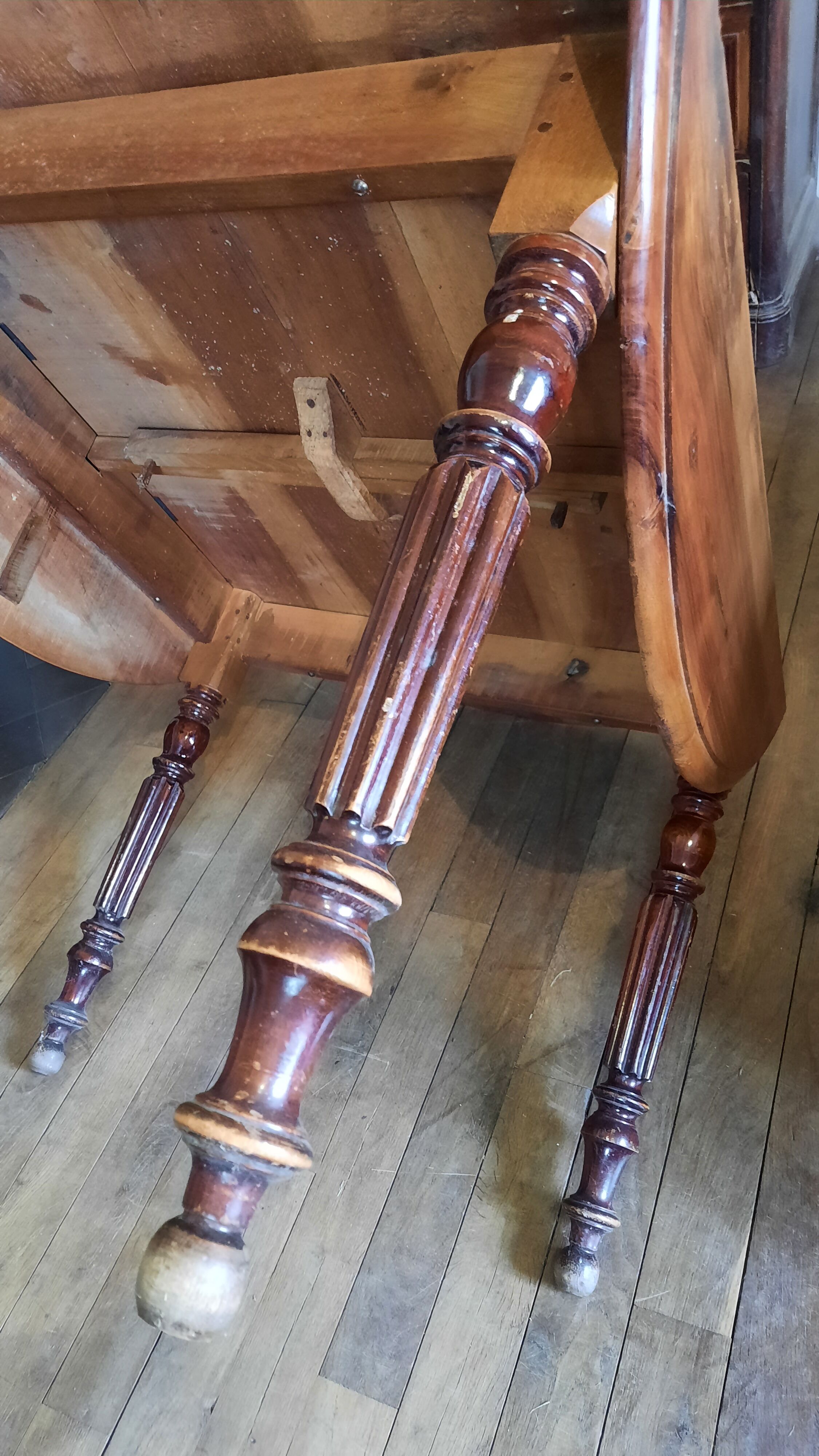 Walnut shutter table