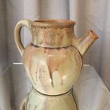 Pitcher with roosters in sandstone from the denbac manufacture