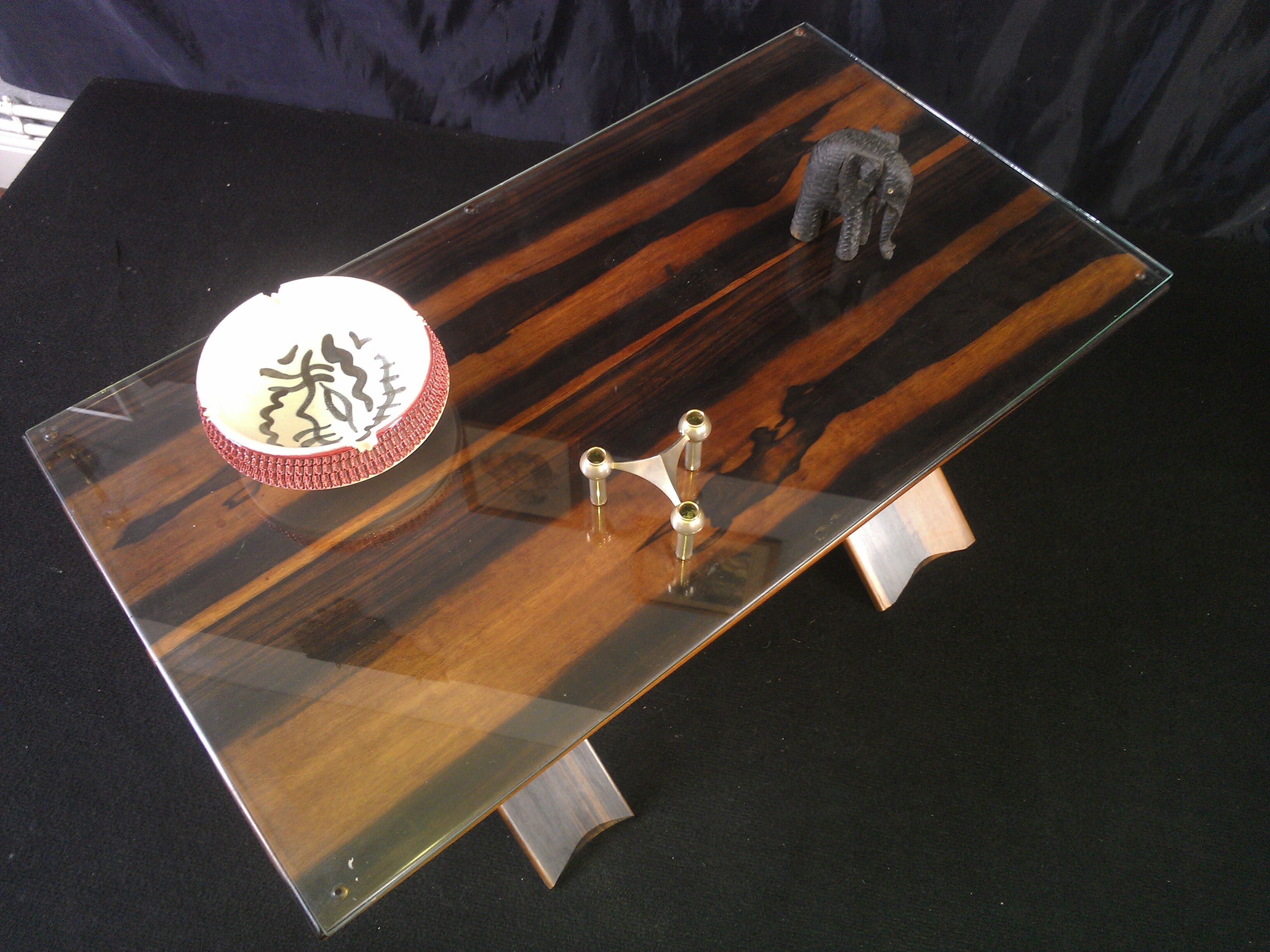 Coffee table in ebony from the 40s/50s