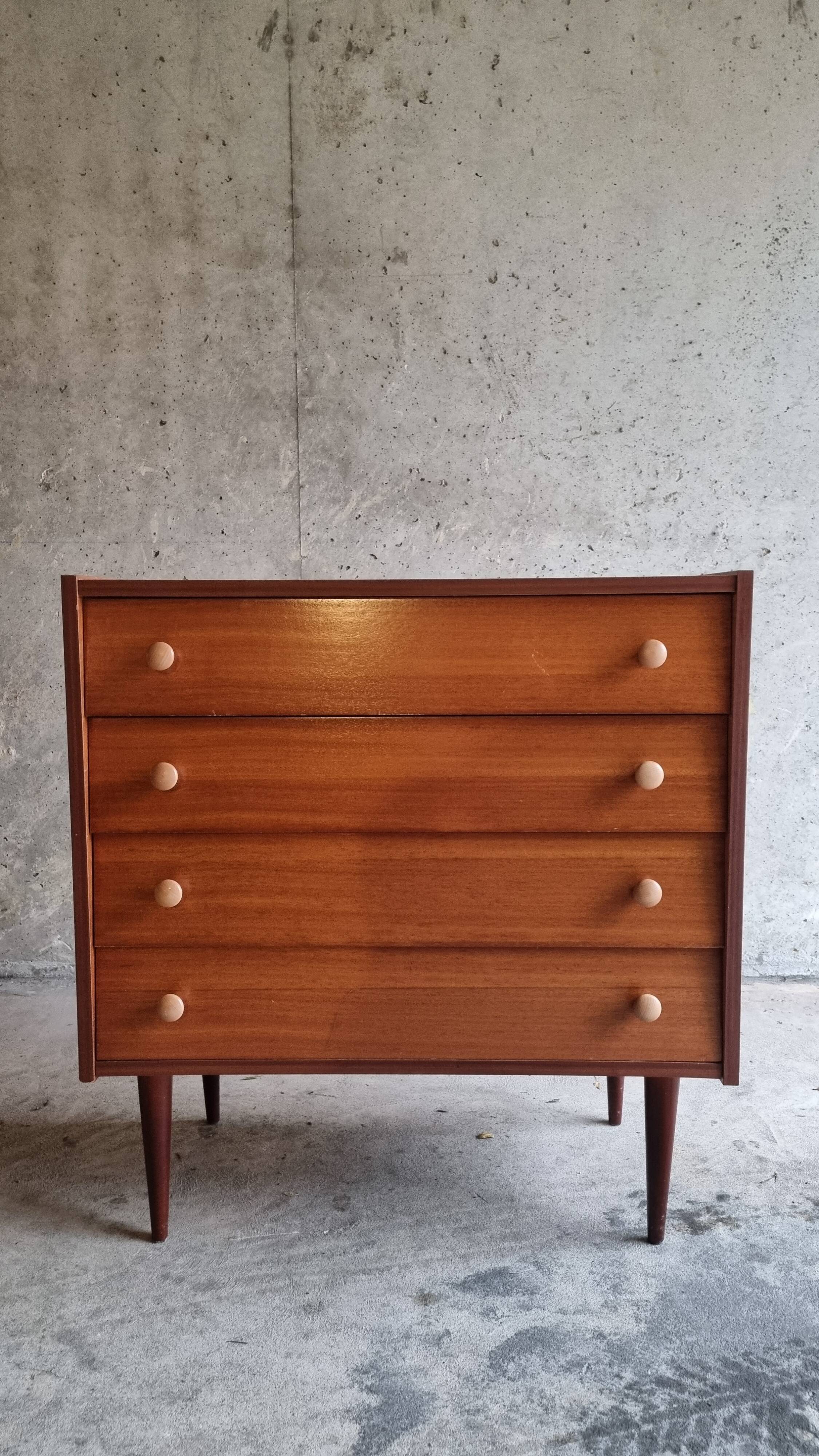Vintage chest of drawers